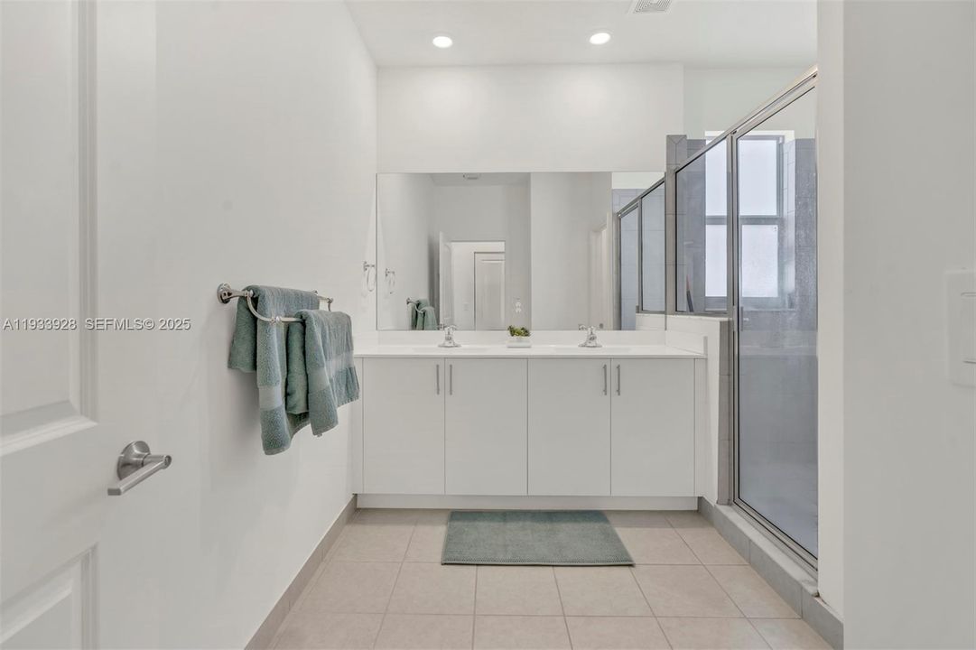 For Sale: $615,000 (4 beds, 3 baths, 1853 Square Feet)