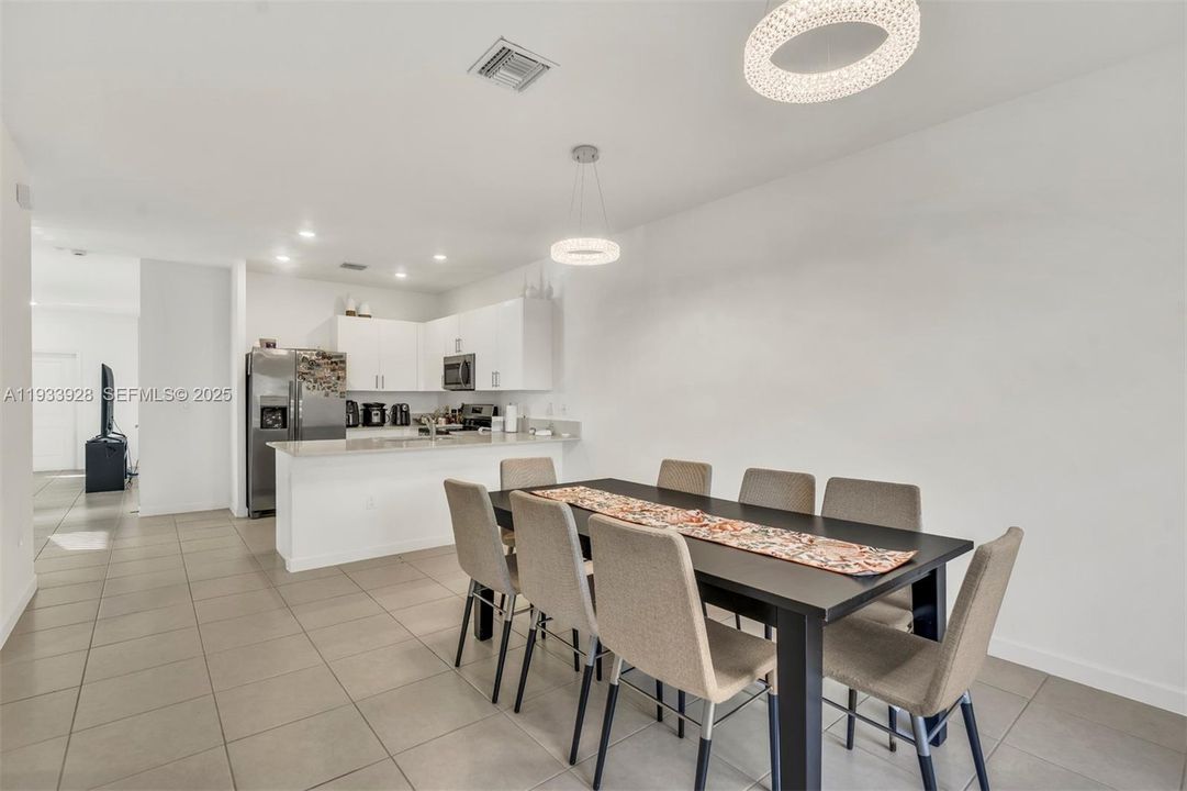 For Sale: $615,000 (4 beds, 3 baths, 1853 Square Feet)