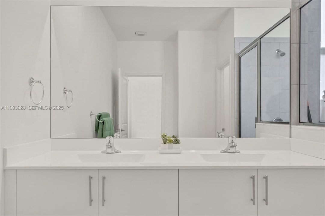 For Sale: $615,000 (4 beds, 3 baths, 1853 Square Feet)