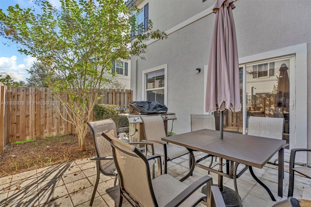 For Sale: $615,000 (4 beds, 3 baths, 1853 Square Feet)