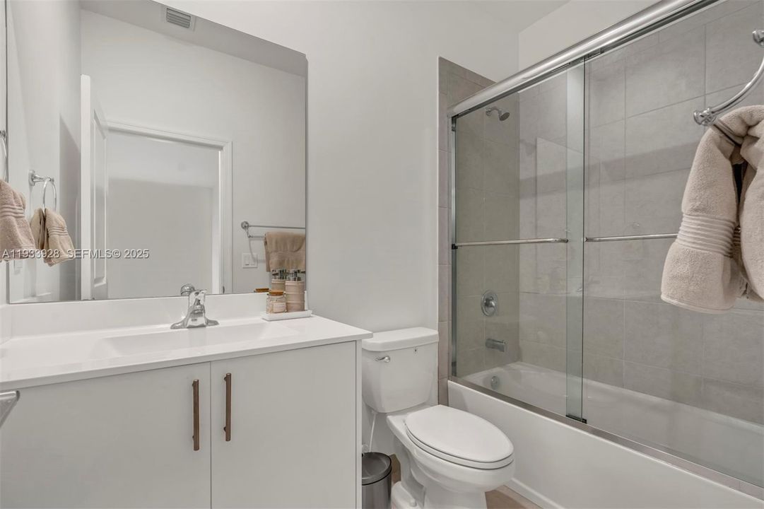 For Sale: $615,000 (4 beds, 3 baths, 1853 Square Feet)