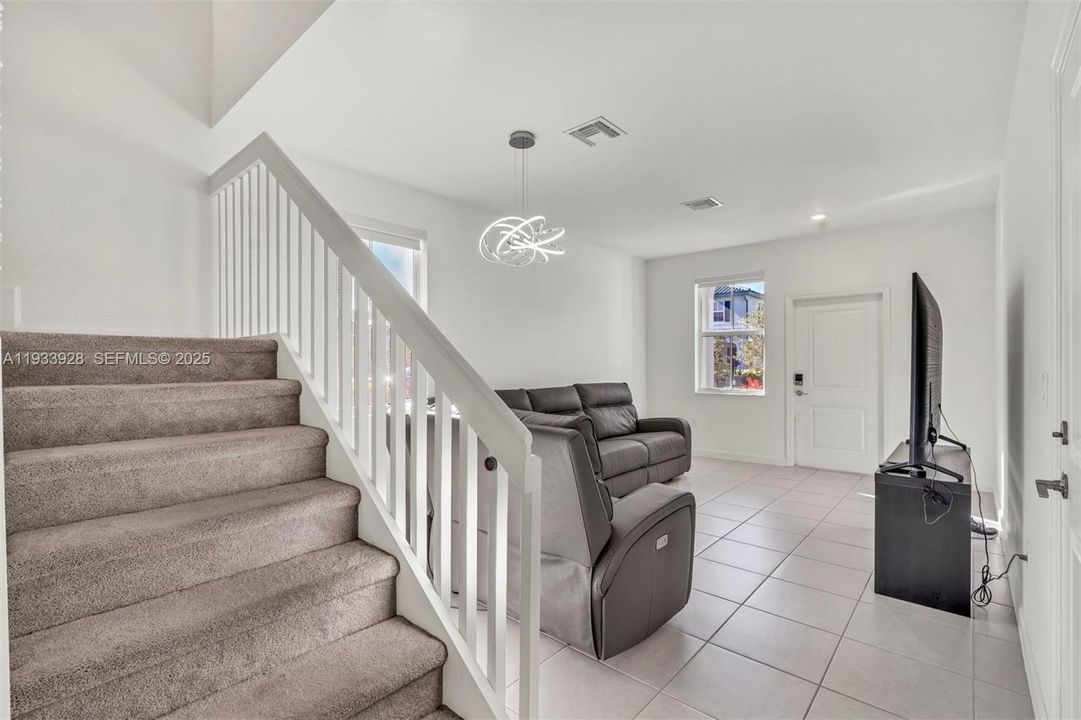 For Sale: $615,000 (4 beds, 3 baths, 1853 Square Feet)