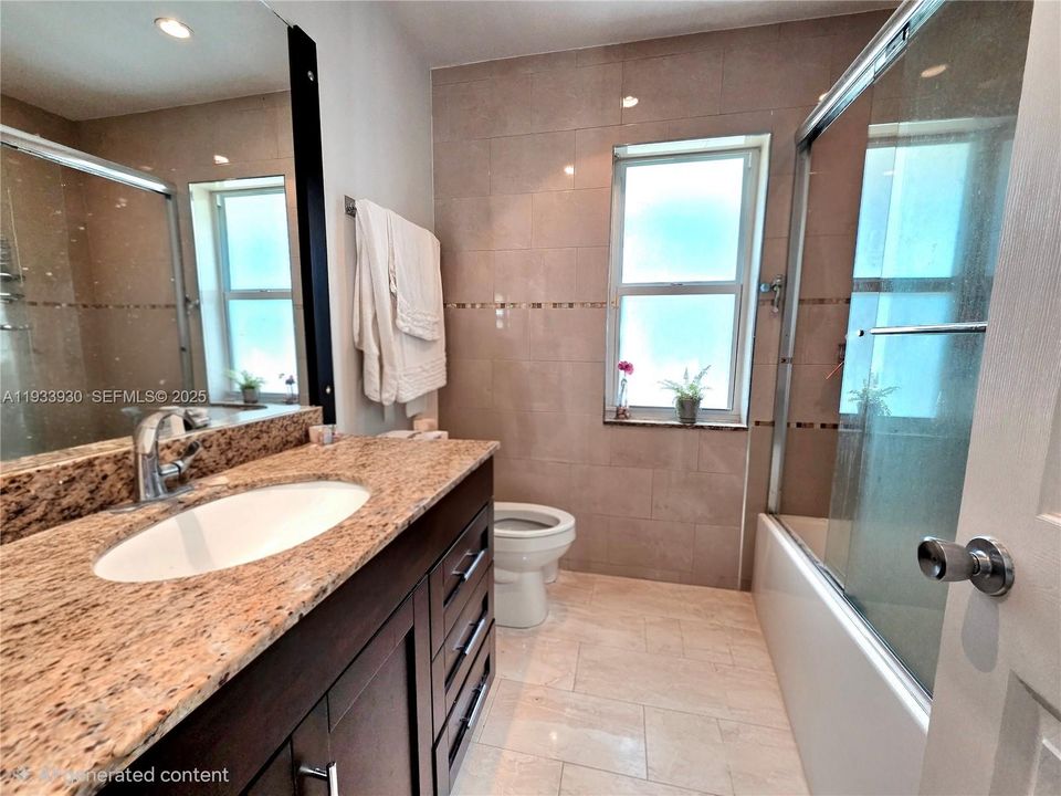 На продажу: $715,000 (4 спален, 2 ванн, 2060 Квадратных фут)