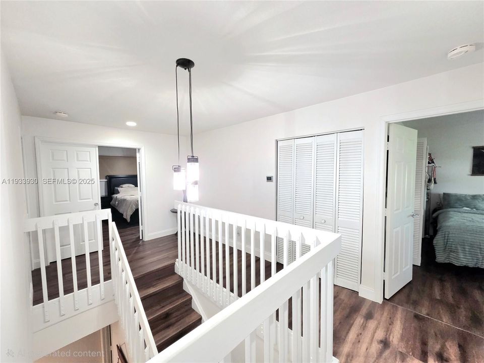 На продажу: $715,000 (4 спален, 2 ванн, 2060 Квадратных фут)