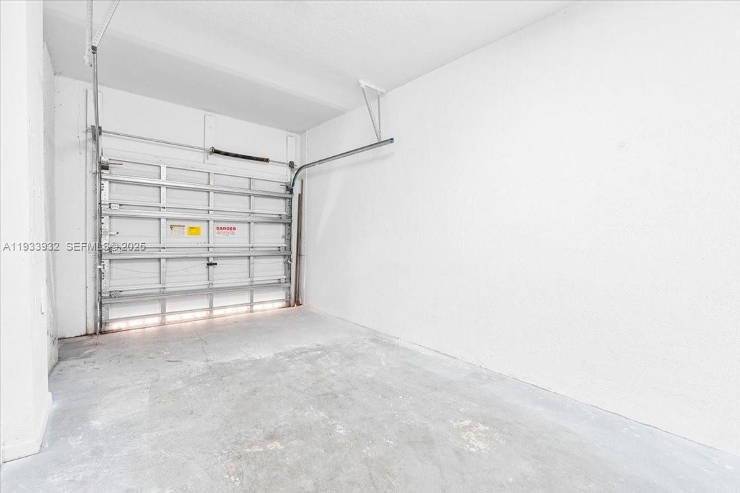 En Venta: $419,900 (4 camas, 3 baños, 1723 Pies cuadrados)