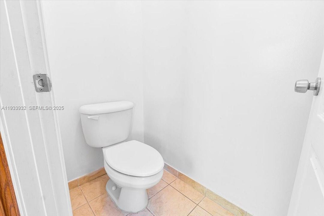 En Venta: $419,900 (4 camas, 3 baños, 1723 Pies cuadrados)