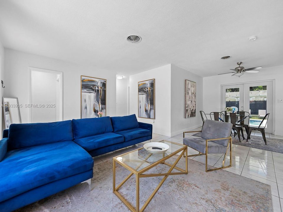 For Rent: $4,500 (4 beds, 2 baths, 1523 Square Feet)