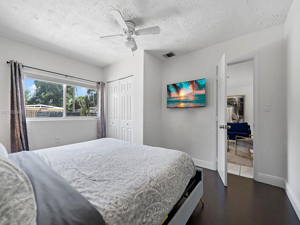 For Rent: $4,500 (4 beds, 2 baths, 1523 Square Feet)