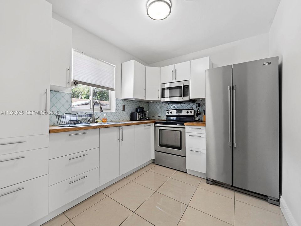 For Rent: $4,500 (4 beds, 2 baths, 1523 Square Feet)