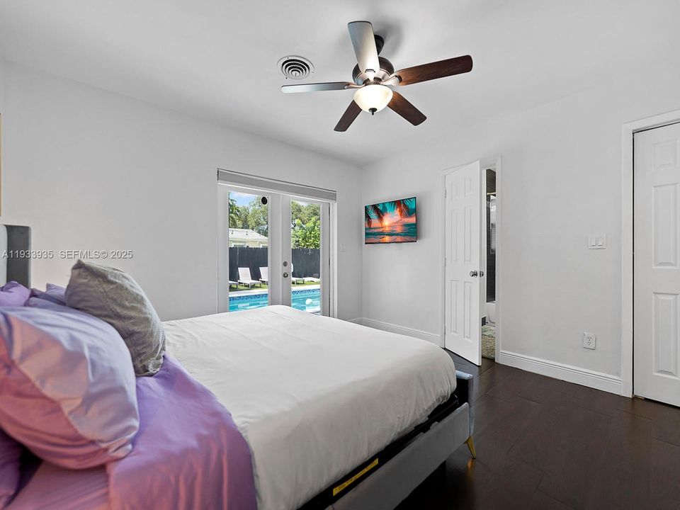 For Rent: $4,500 (4 beds, 2 baths, 1523 Square Feet)