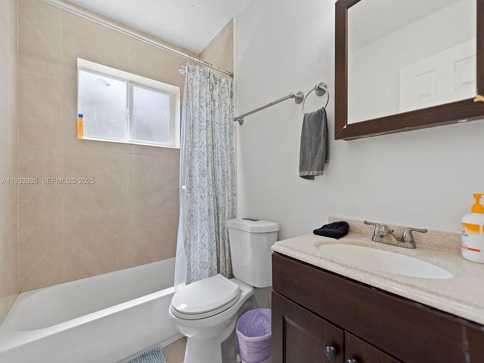 For Rent: $4,500 (4 beds, 2 baths, 1523 Square Feet)