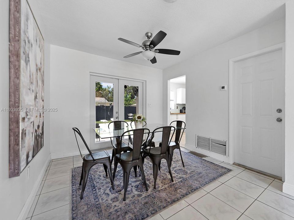 For Rent: $4,500 (4 beds, 2 baths, 1523 Square Feet)