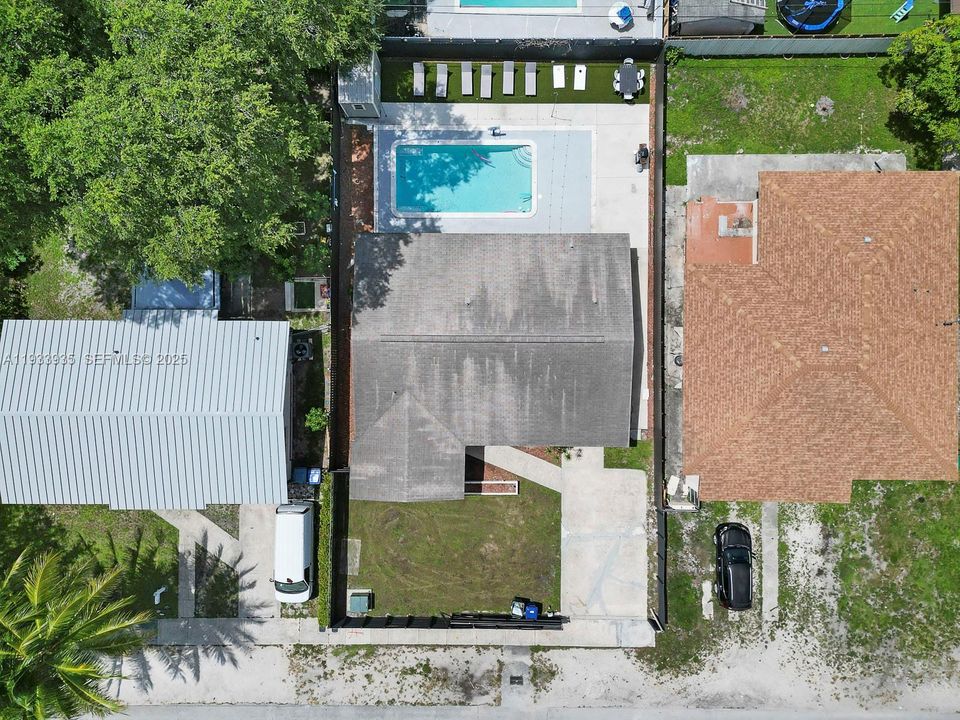 For Rent: $4,500 (4 beds, 2 baths, 1523 Square Feet)