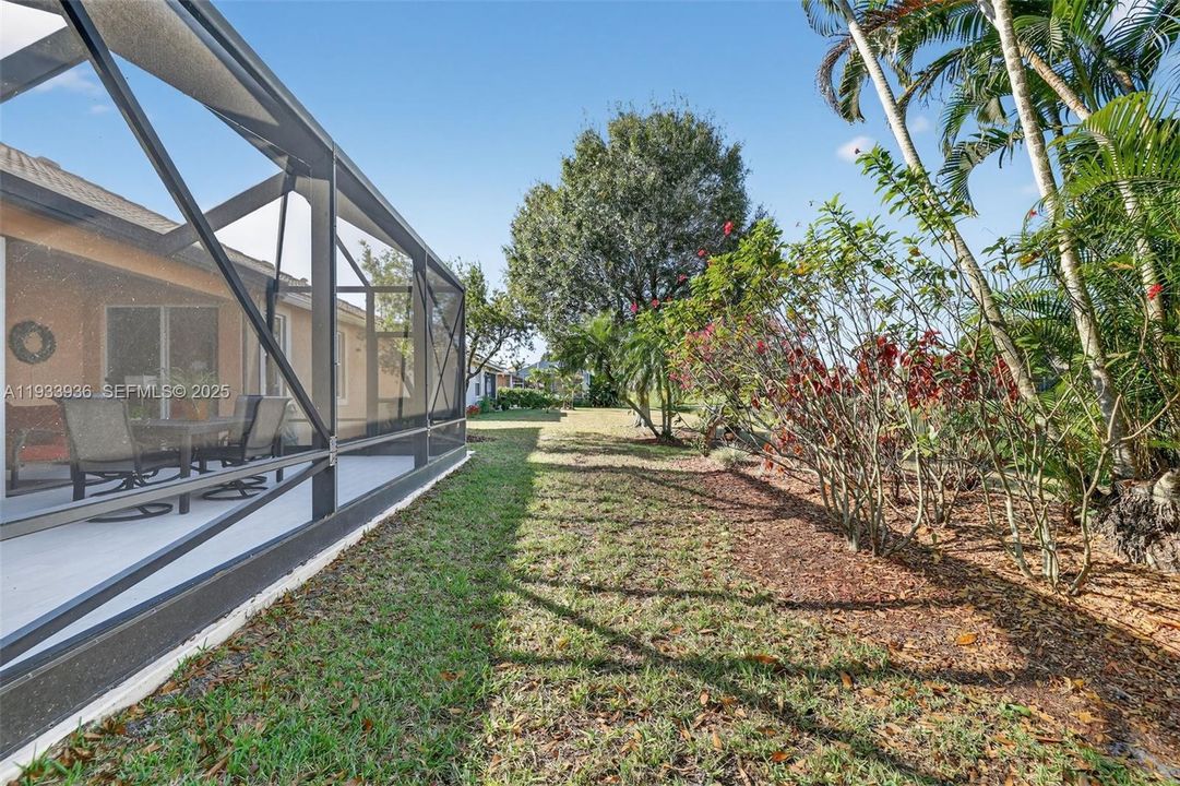 合同活跃: $324,900 (3 贝兹, 2 浴室, 1663 平方英尺)