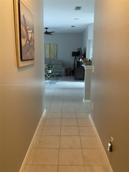 For Sale: $324,900 (3 beds, 2 baths, 1663 Square Feet)