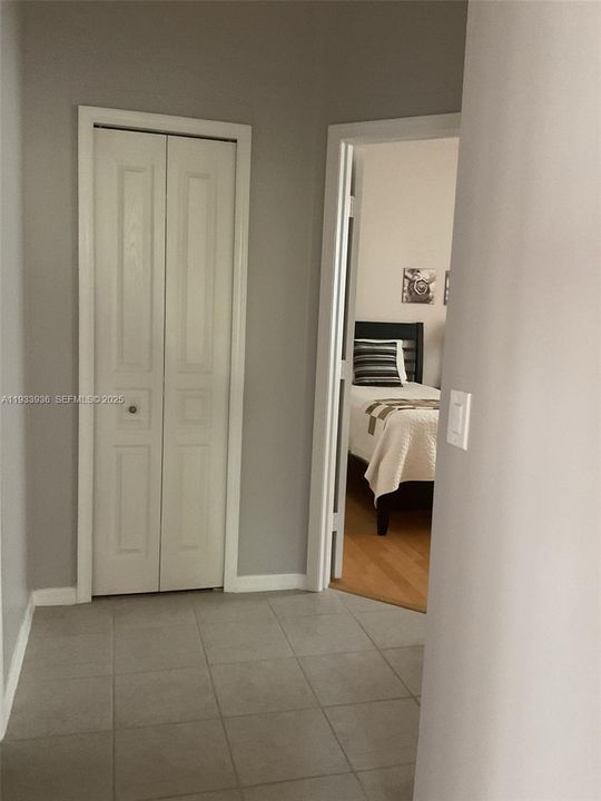 For Sale: $324,900 (3 beds, 2 baths, 1663 Square Feet)