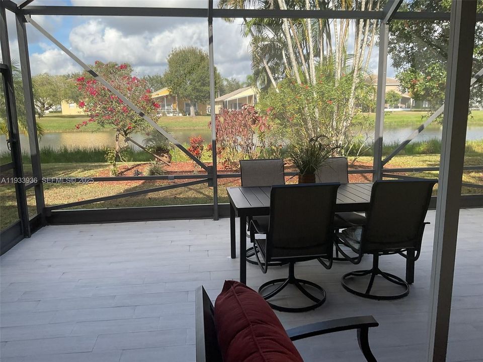 For Sale: $324,900 (3 beds, 2 baths, 1663 Square Feet)