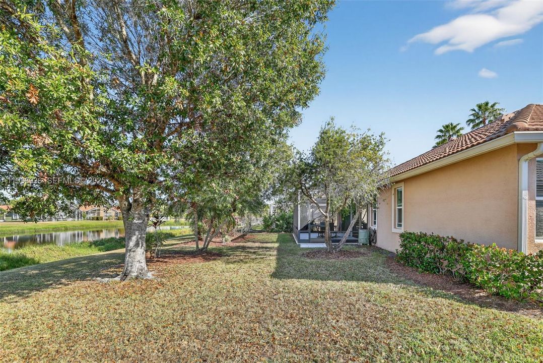 合同活跃: $324,900 (3 贝兹, 2 浴室, 1663 平方英尺)