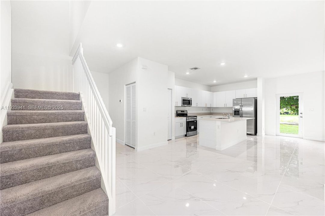 For Rent: $3,300 (3 beds, 2 baths, 0 Square Feet)