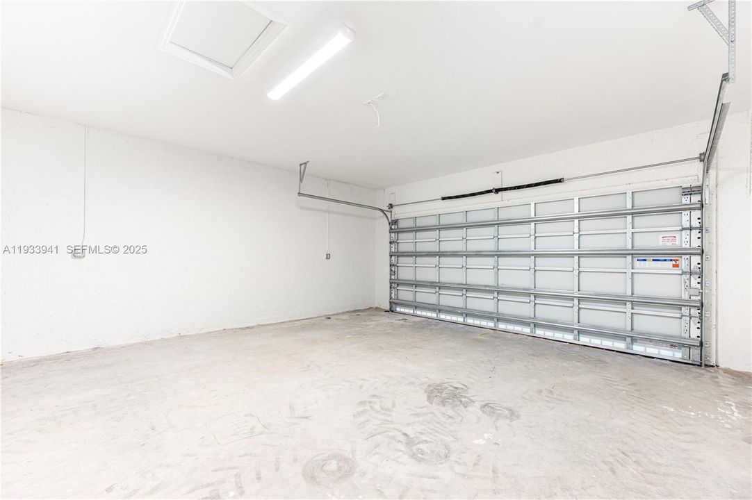 For Rent: $3,300 (3 beds, 2 baths, 0 Square Feet)