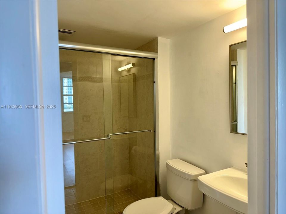 出租: $2,450 (2 贝兹, 2 浴室, 1220 平方英尺)