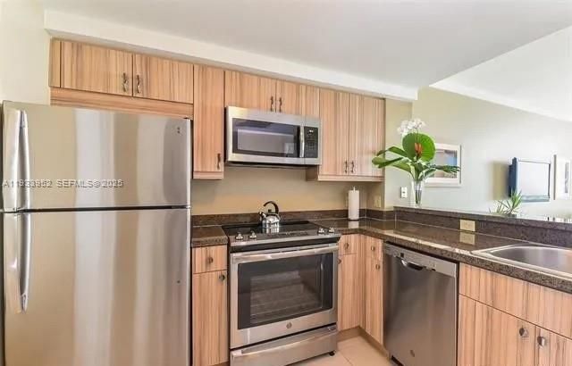 En Venta: $688,700 (1 camas, 2 baños, 756 Pies cuadrados)