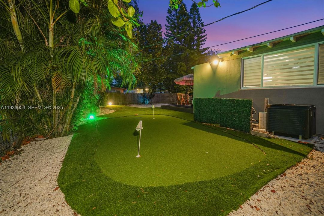 На продажу: $995,000 (3 спален, 2 ванн, 1320 Квадратных фут)