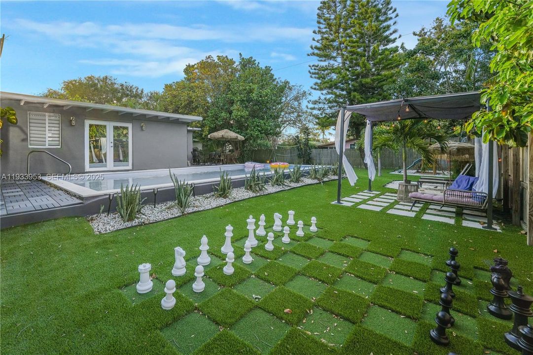 На продажу: $995,000 (3 спален, 2 ванн, 1320 Квадратных фут)