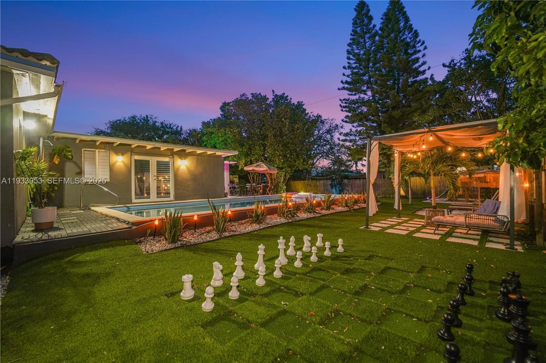 На продажу: $995,000 (3 спален, 2 ванн, 1320 Квадратных фут)