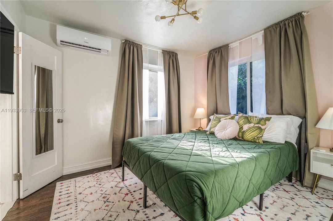 На продажу: $995,000 (3 спален, 2 ванн, 1320 Квадратных фут)