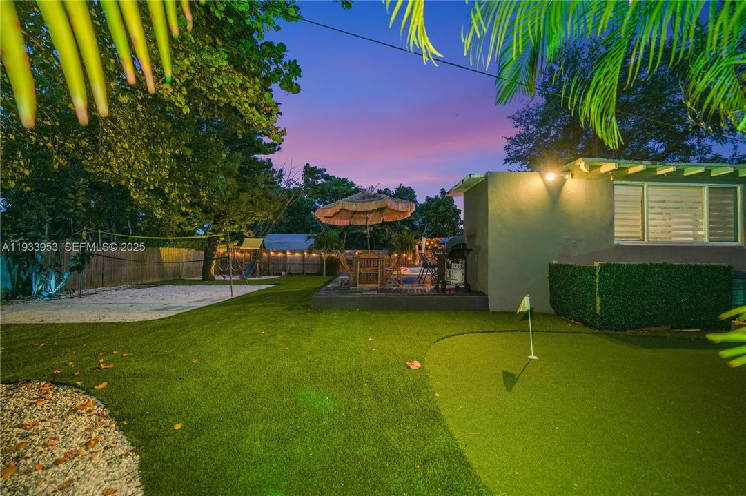 На продажу: $995,000 (3 спален, 2 ванн, 1320 Квадратных фут)