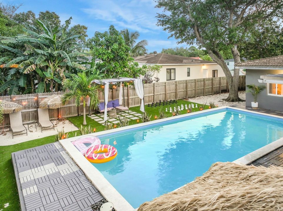 На продажу: $995,000 (3 спален, 2 ванн, 1320 Квадратных фут)