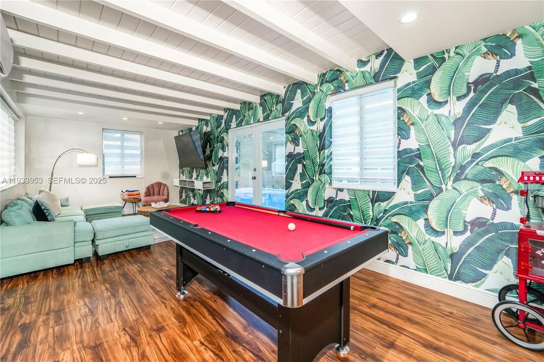 На продажу: $995,000 (3 спален, 2 ванн, 1320 Квадратных фут)