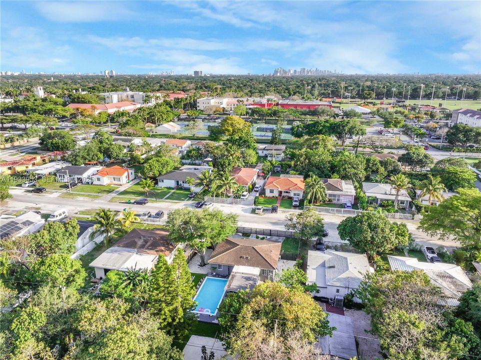 На продажу: $995,000 (3 спален, 2 ванн, 1320 Квадратных фут)