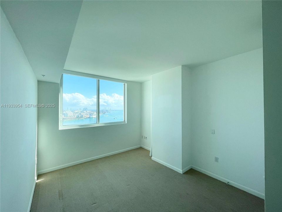 出租: $3,800 (2 贝兹, 2 浴室, 1058 平方英尺)