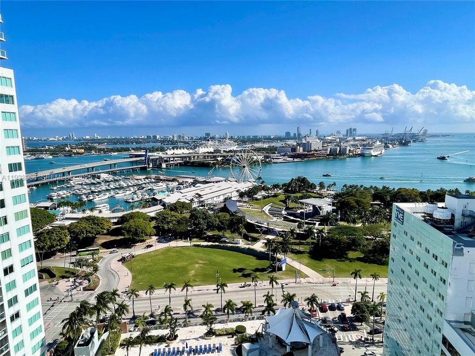 Bayfront park, port, Bayside view