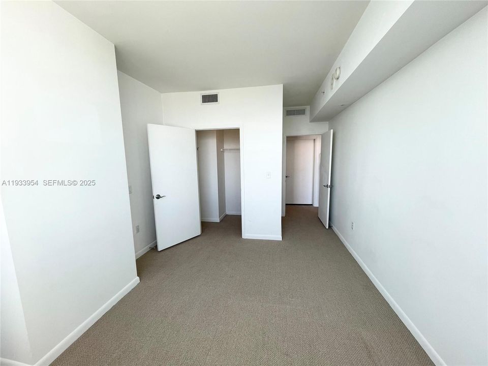 出租: $3,800 (2 贝兹, 2 浴室, 1058 平方英尺)