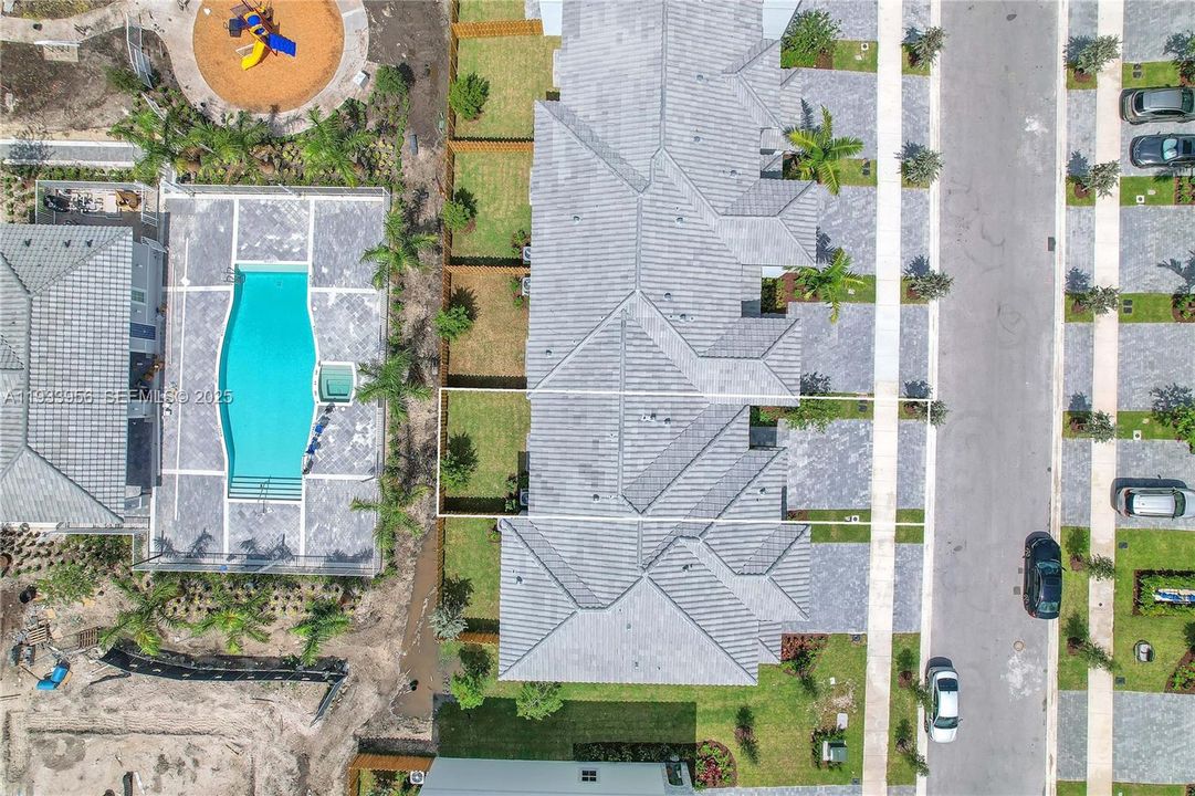 For Rent: $3,600 (3 beds, 2 baths, 1344 Square Feet)