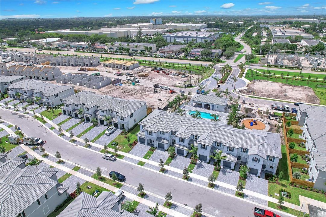 For Rent: $3,600 (3 beds, 2 baths, 1344 Square Feet)