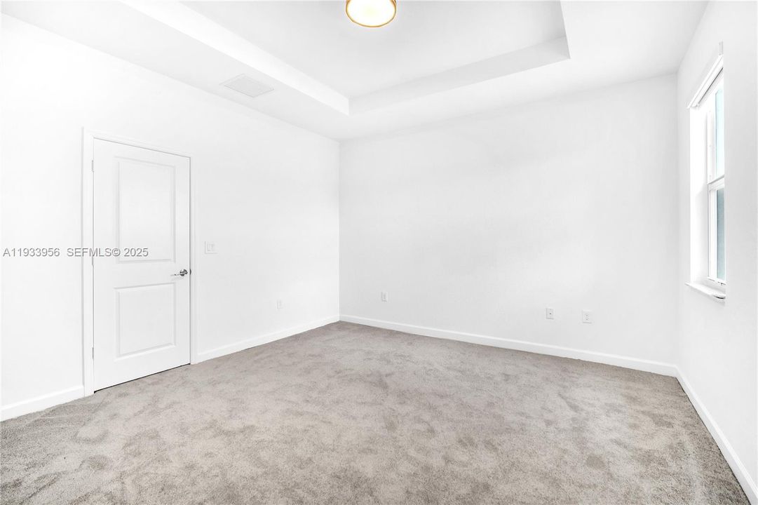 For Rent: $3,600 (3 beds, 2 baths, 1344 Square Feet)