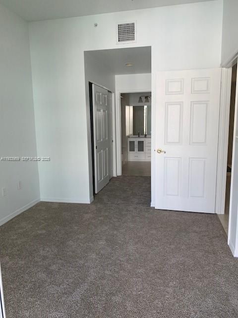 For Rent: $2,000 (1 beds, 1 baths, 719 Square Feet)