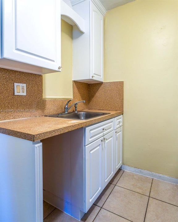 En Renta: $2,950 (3 camas, 1 baños, 1000 Pies cuadrados)