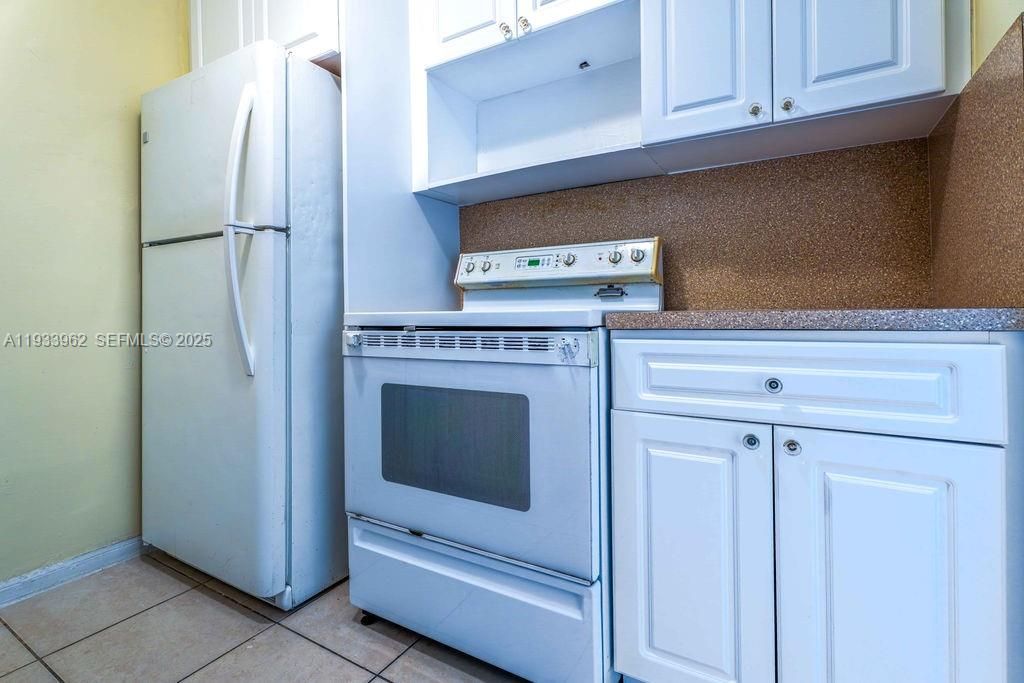 En Renta: $2,950 (3 camas, 1 baños, 1000 Pies cuadrados)