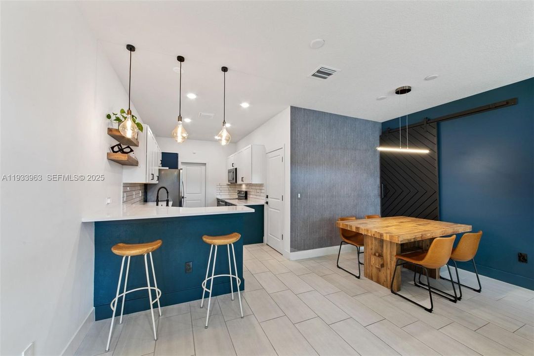 For Rent: $3,350 (3 beds, 2 baths, 1421 Square Feet)