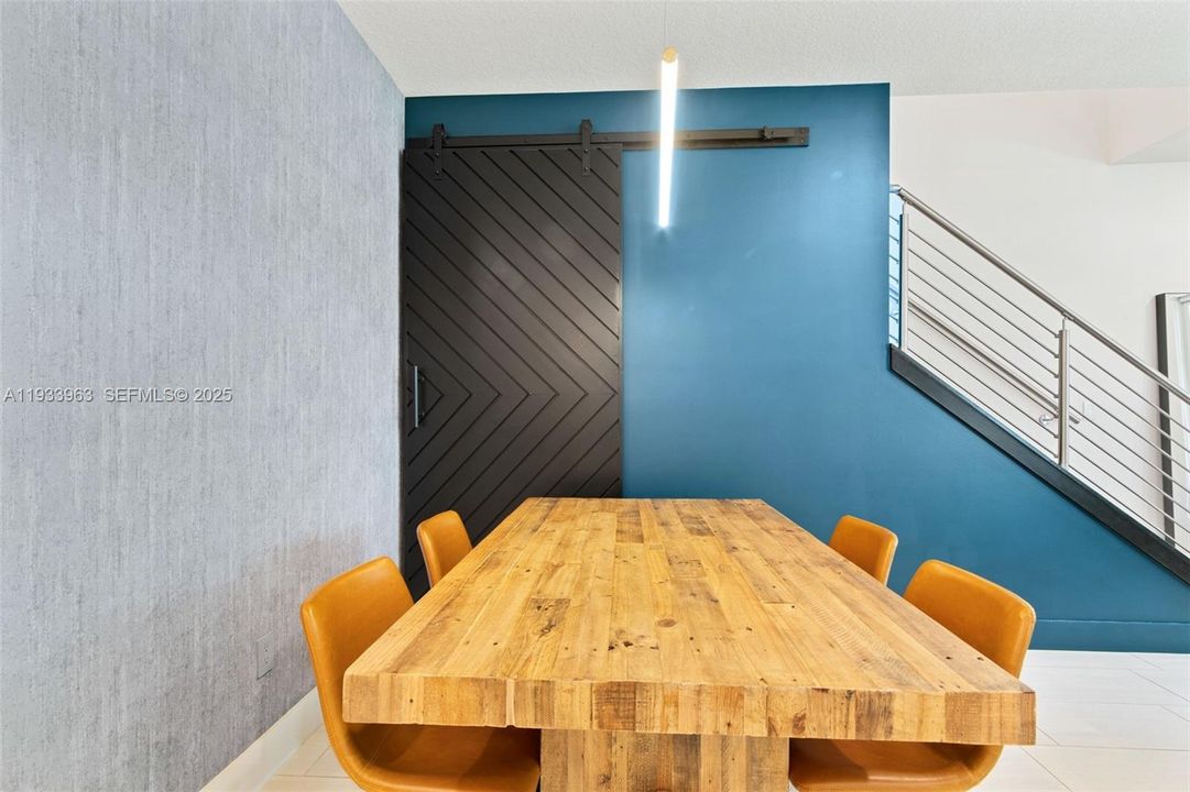 For Rent: $3,350 (3 beds, 2 baths, 1421 Square Feet)