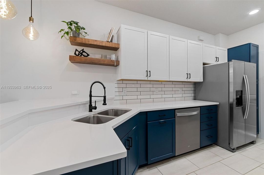 For Rent: $3,350 (3 beds, 2 baths, 1421 Square Feet)