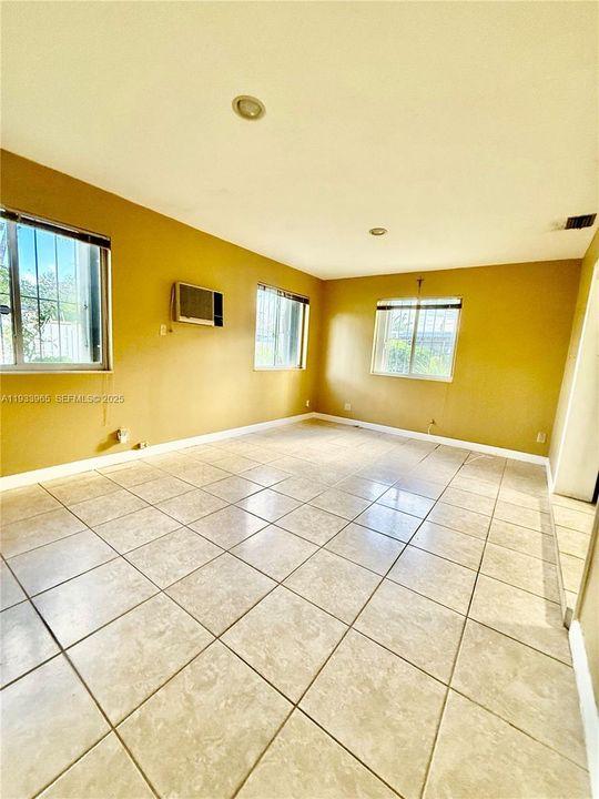 Spacious Family Room