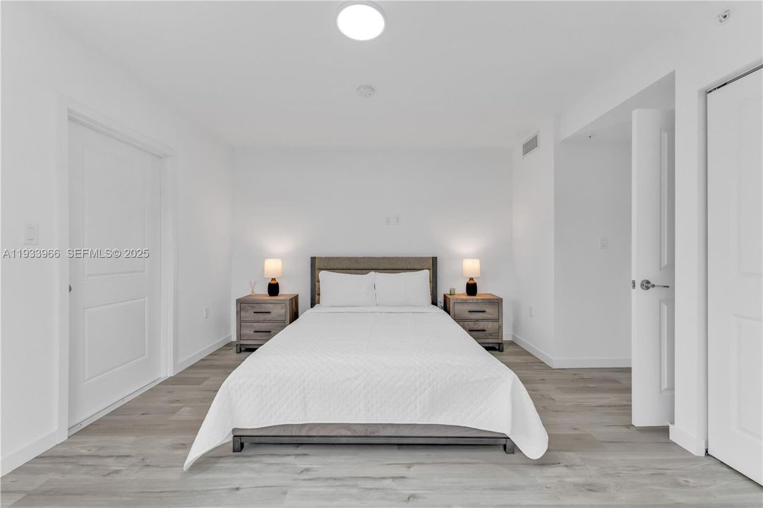 出租: $2,900 (2 贝兹, 1 浴室, 1200 平方英尺)