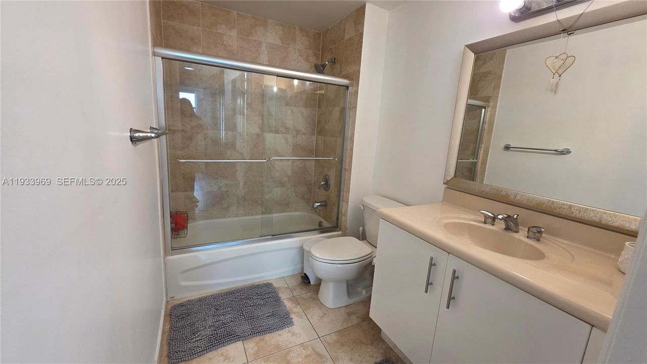 2nd Bathroom