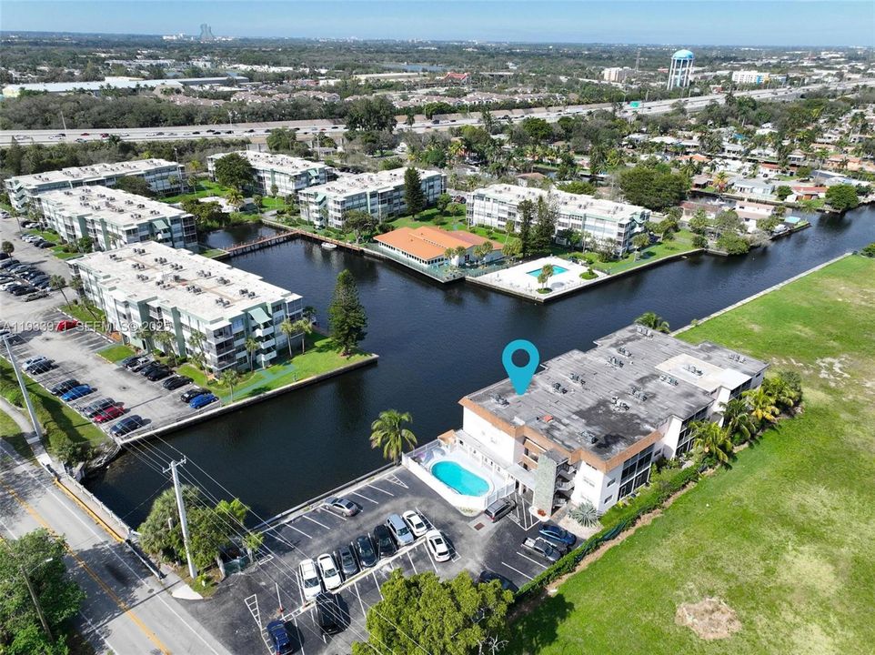 For Rent: $1,850 (2 beds, 1 baths, 816 Square Feet)